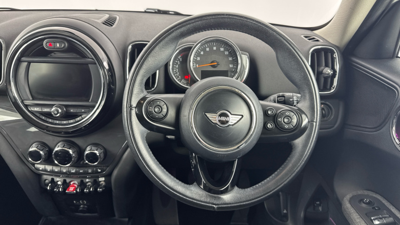 MINI Countryman 1.5 Cooper 5dr [Chili/Media Pack XL] Petrol Hatchback